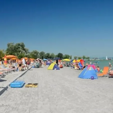 Nyaraló Holiday Balatonlelle/balaton 19066 *